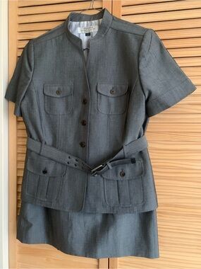 Tahari Gray Short-Sleeve Utility Jacket with Belt